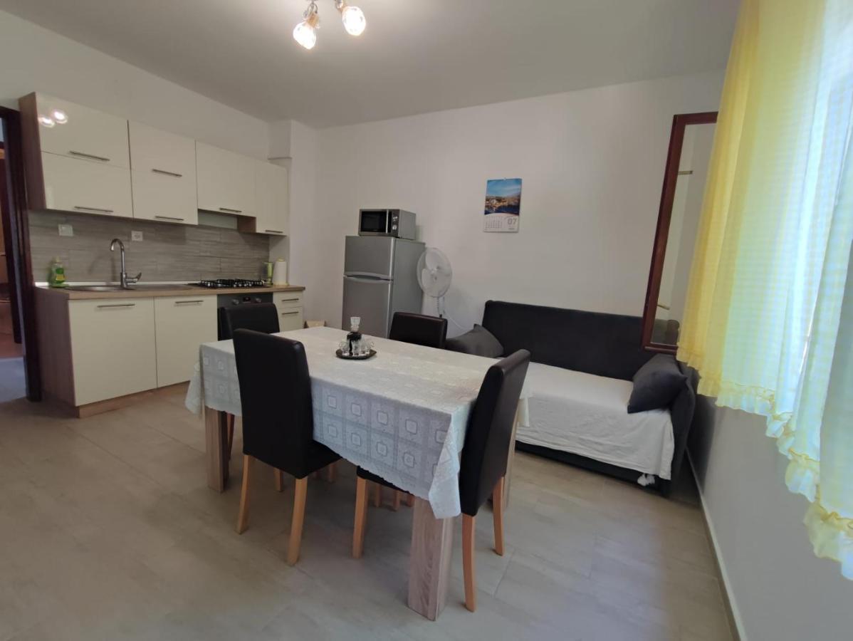 Apartment Marta Jablanac Bagian luar foto
