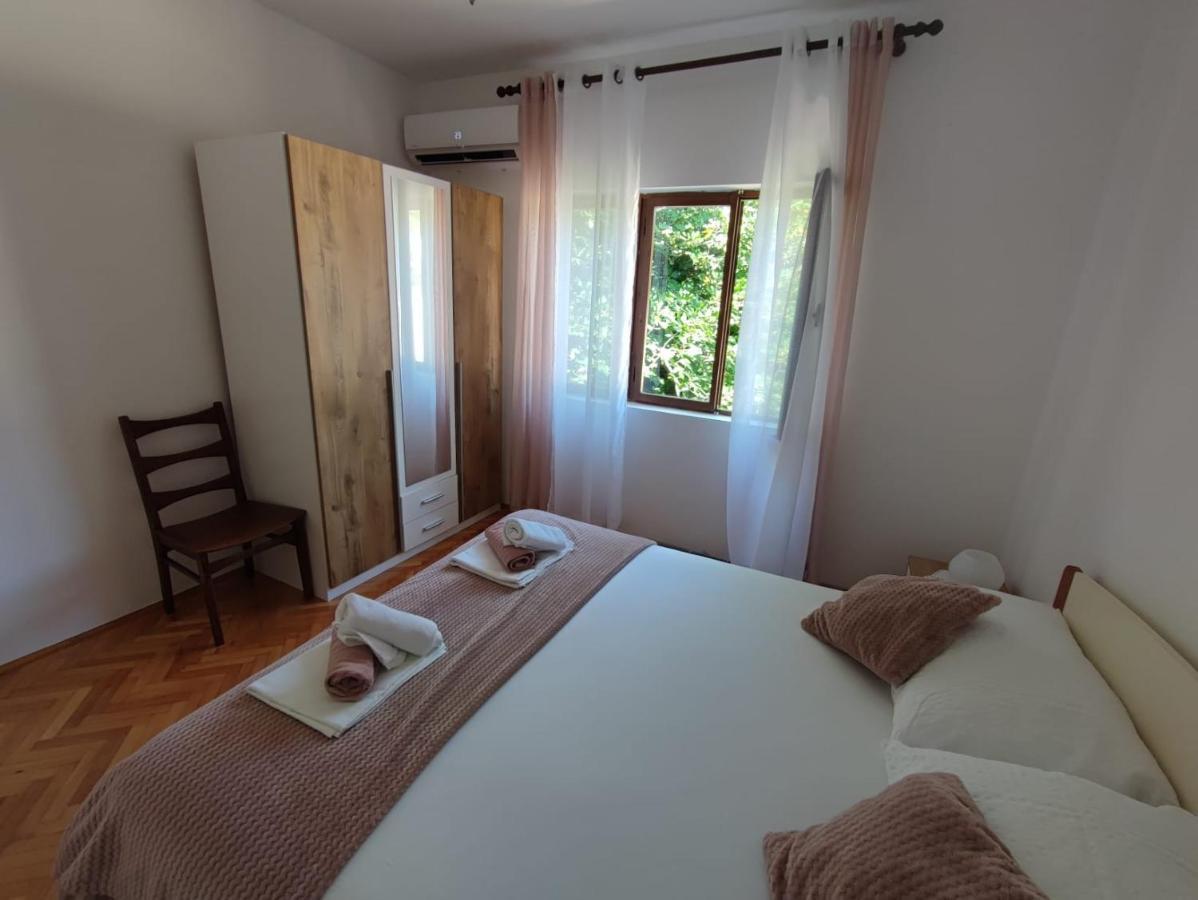 Apartment Marta Jablanac Bagian luar foto